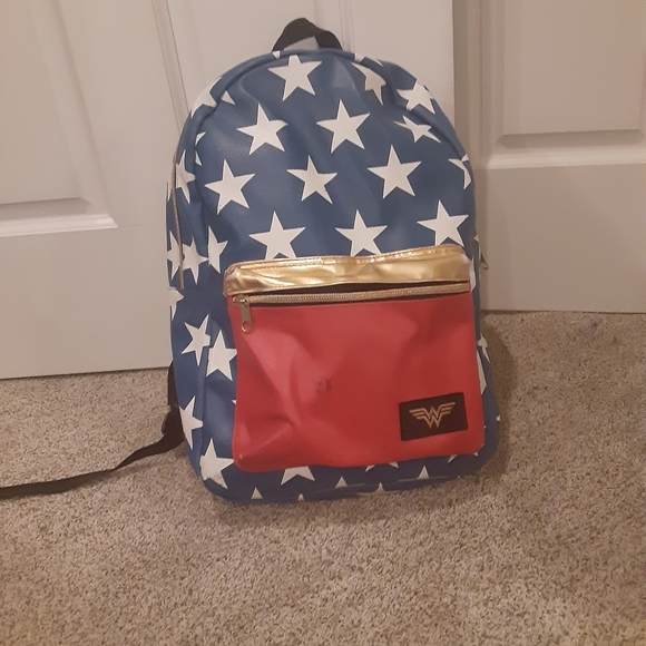 DC Comics Handbags - DC Comics Wonder Woman Backpack